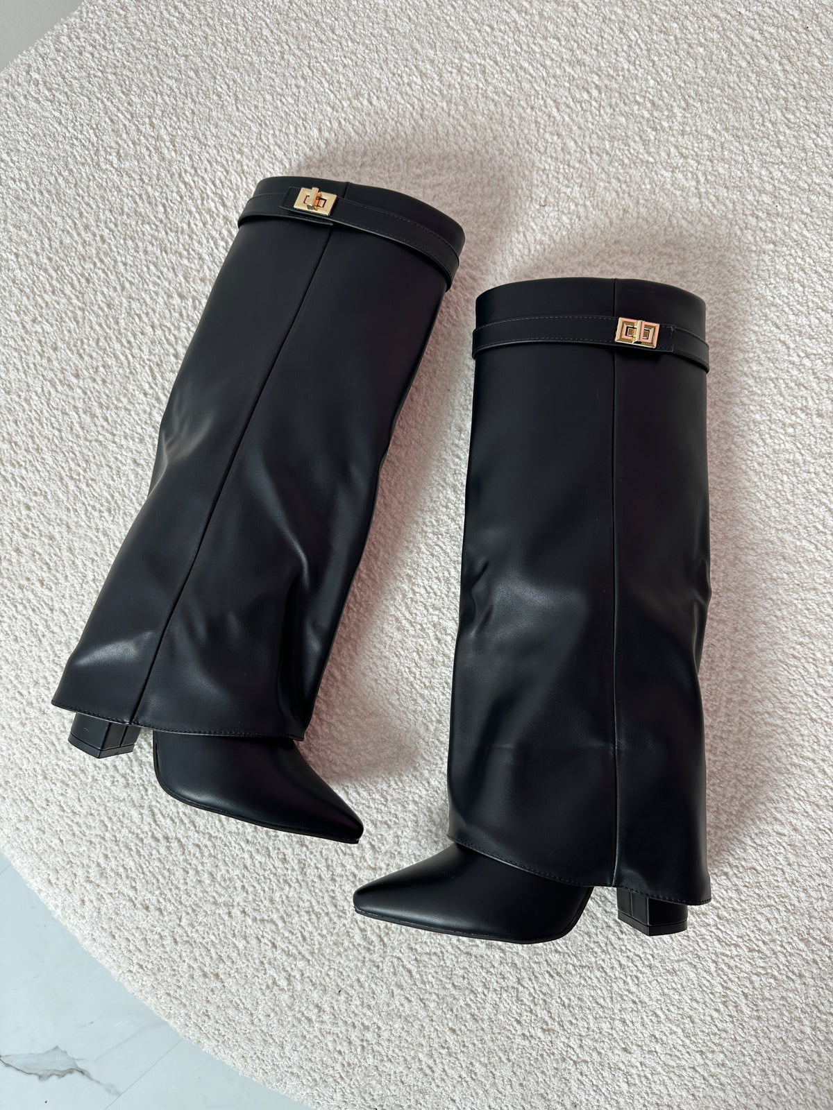 Hélène | Bottes Hautes en Cuir Noir à Boucle
