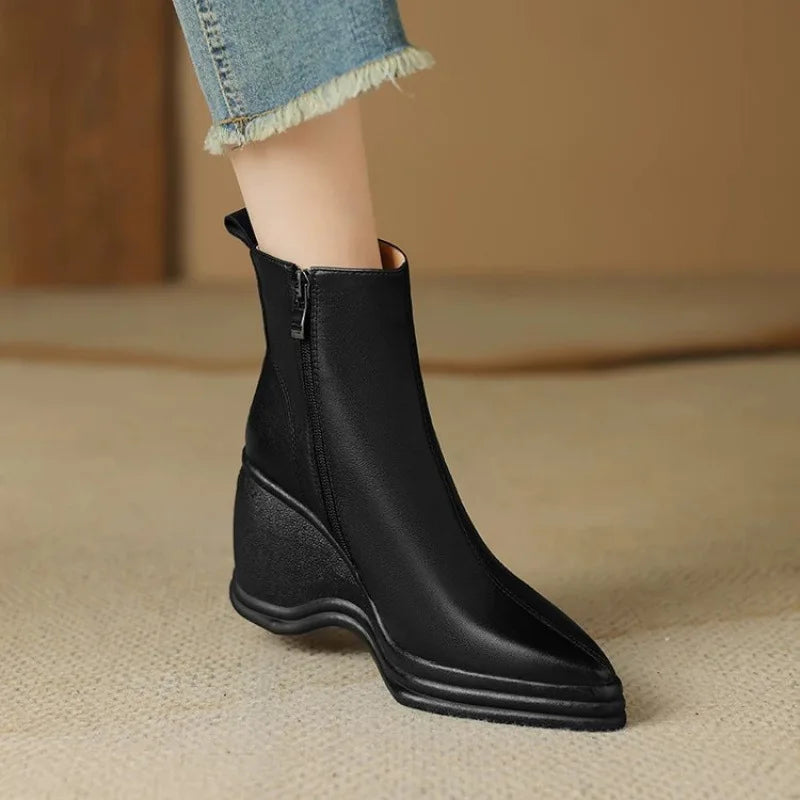 Ophélie | Bottines Orthopédiques Pointues à Talon Compensé