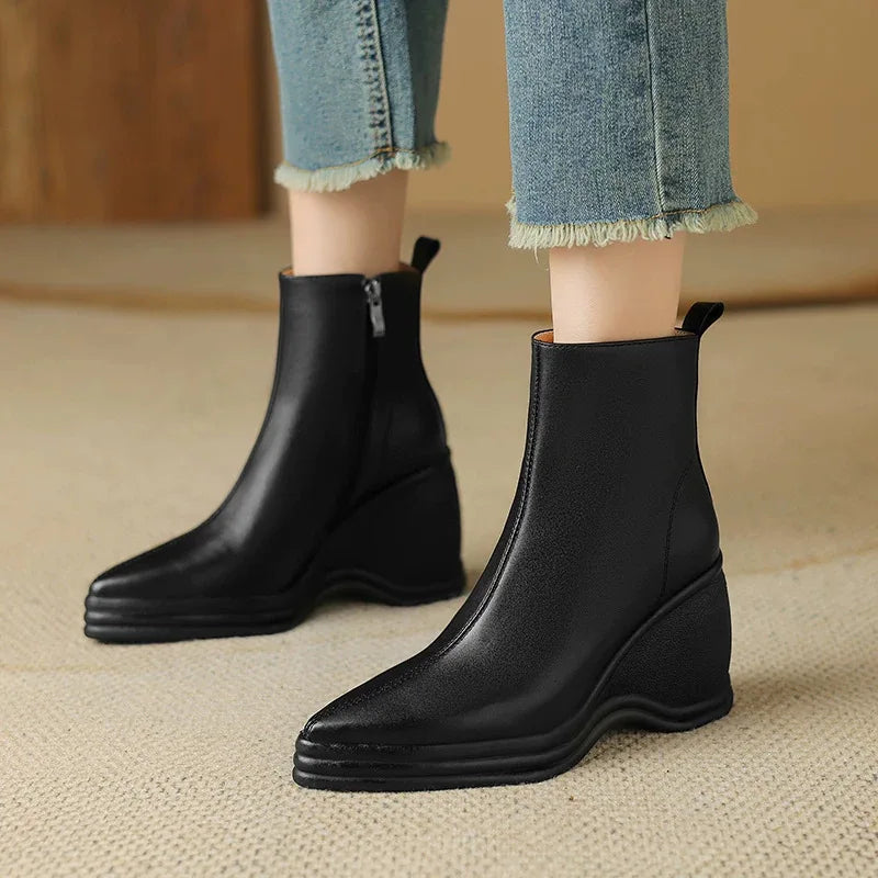 Ophélie | Bottines Orthopédiques Pointues à Talon Compensé