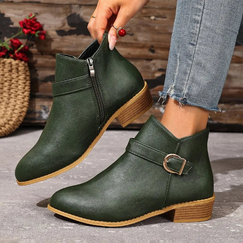 Albane | Bottines Pointues à Boucle et Petit Talon