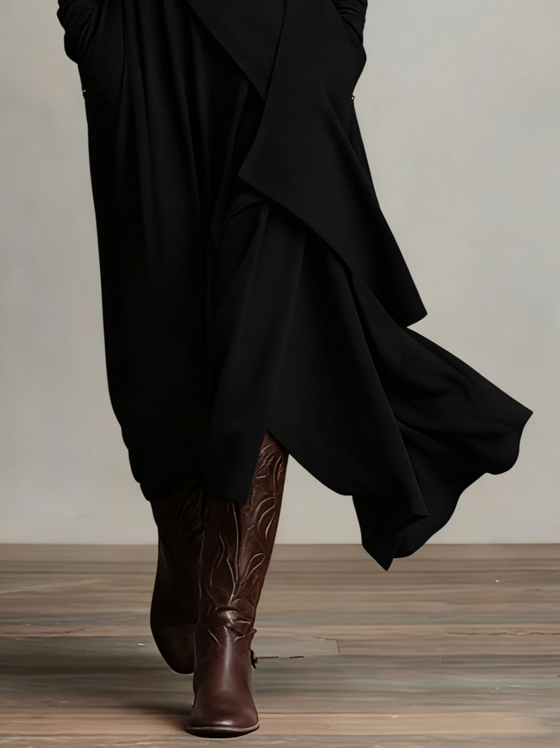 Solange – Robe Longue Drapée à Col Roulé